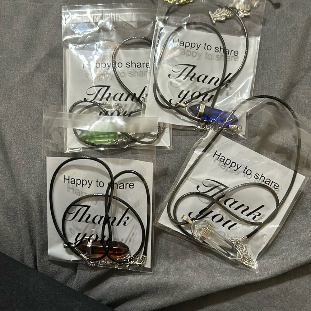 Stone pendant necklaces